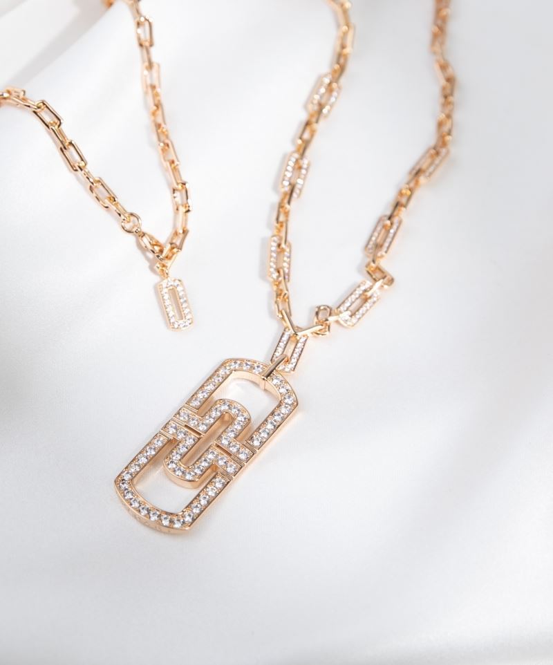 Unclassified Brand Necklaces